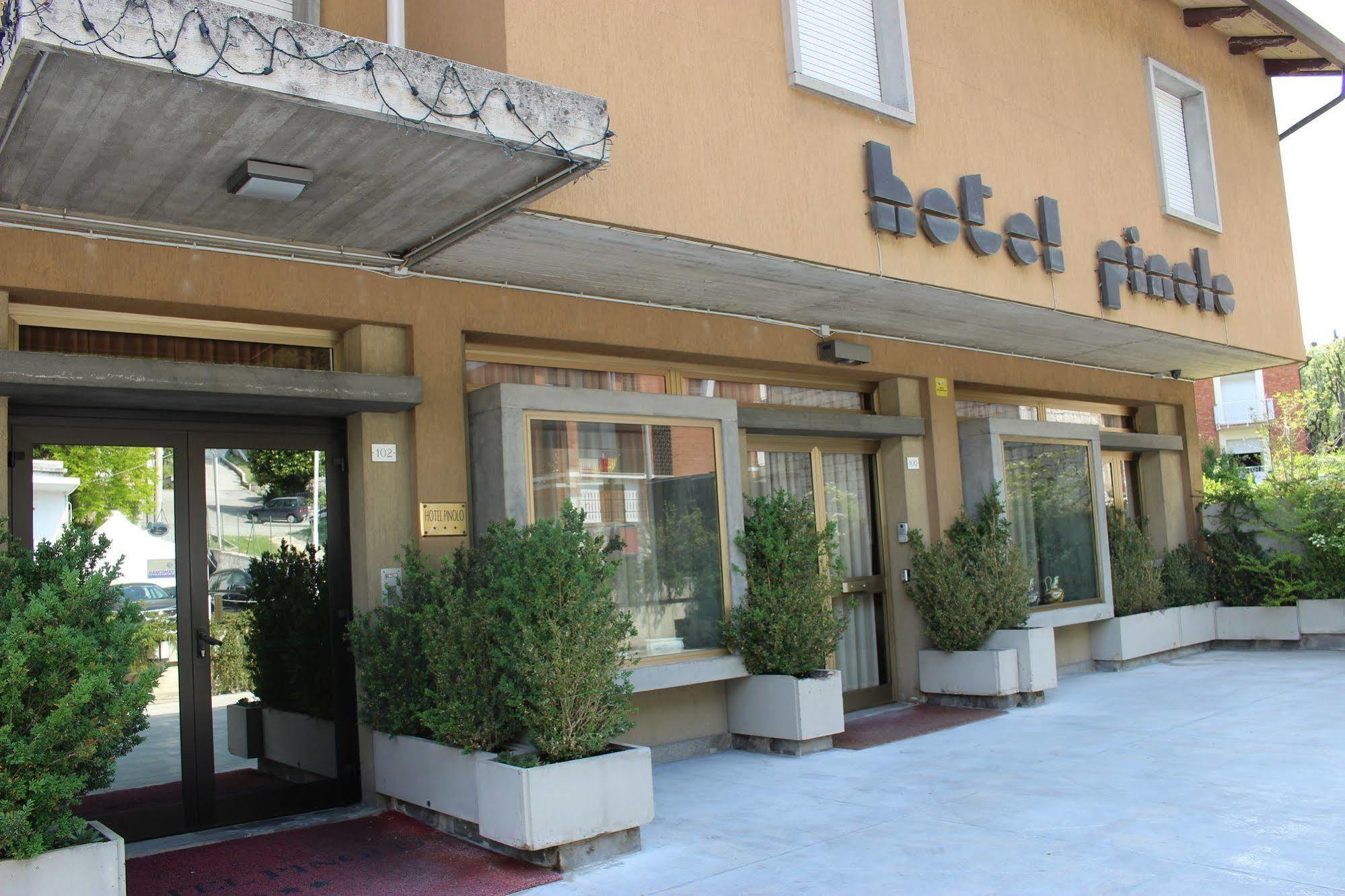 Hotel Pinolo Gubbio Exterior foto
